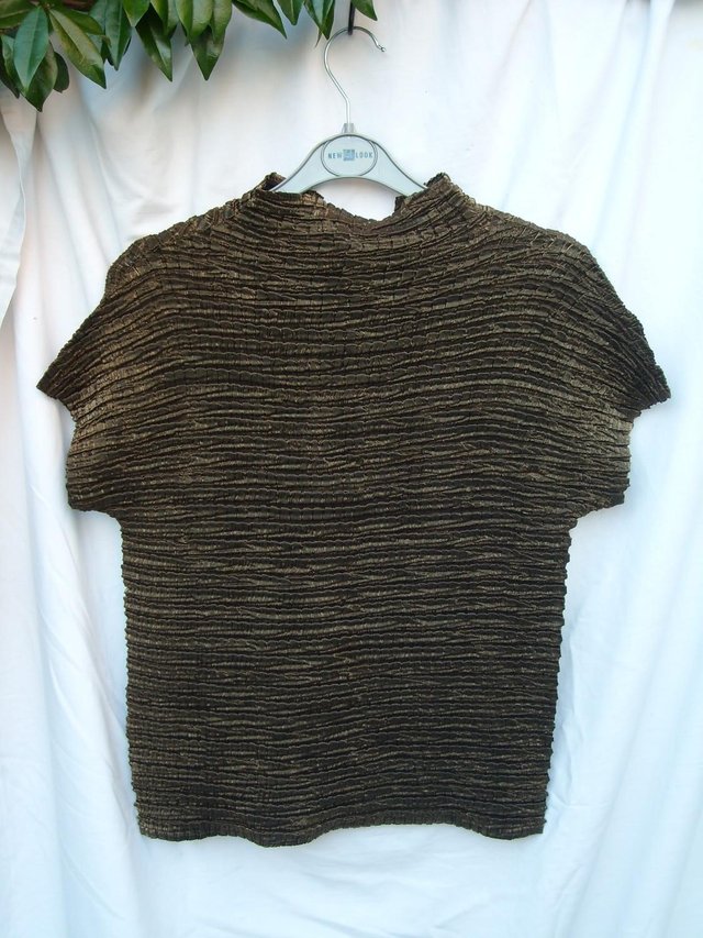 Image 2 of EAST Gold Crinkle Top – Size 14 (M/L) – NEW WITH TAGS