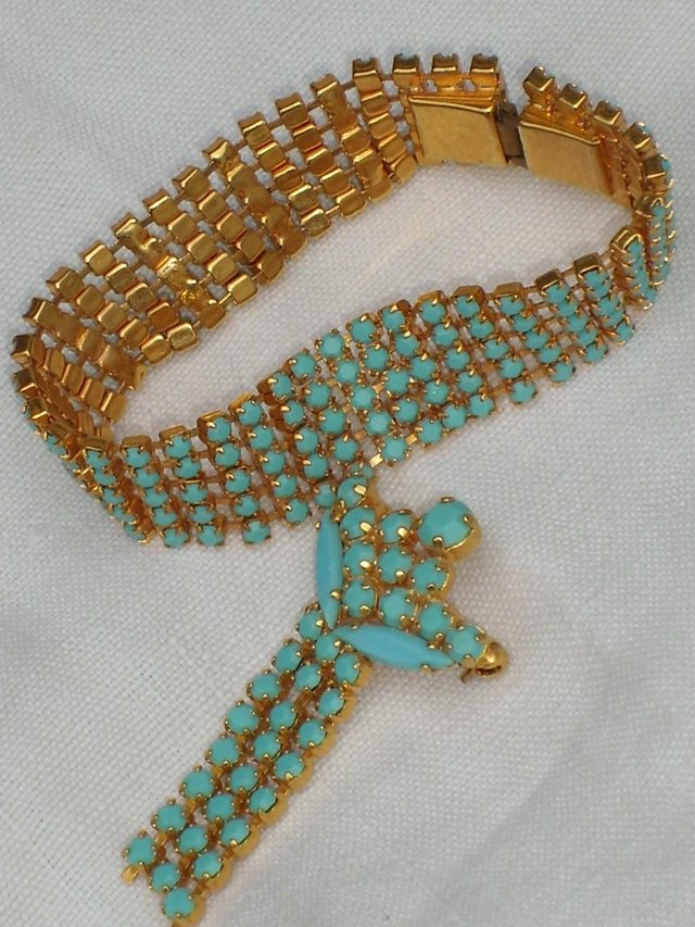 Preview of the first image of Vintage Costume Turquoise/Gold Bracelet & Brooch Set.
