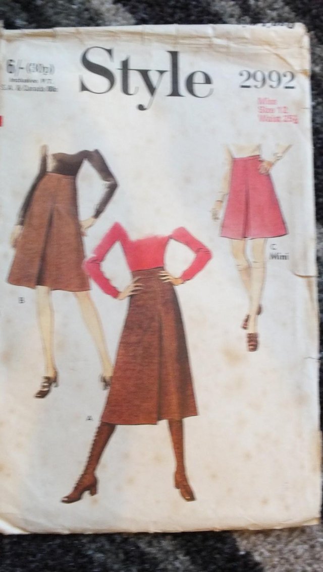 Preview of the first image of STYLE-2992- Skirt sewing-pattern COMPLETE 1971 Vintage/Retro.