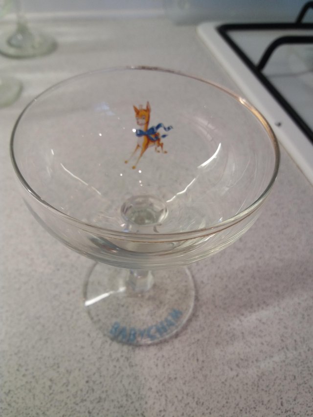 Image 3 of Glassware 4 x one kind & a Babycham glass