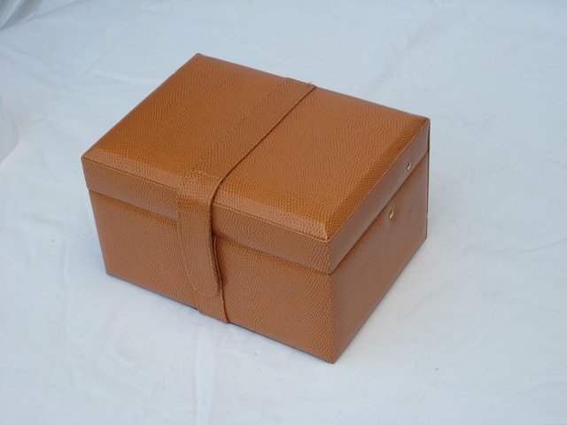 Image 2 of Tan Faux Leather Jewellery Box – NEW!