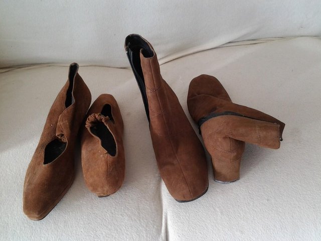 Preview of the first image of Ladies Boots/Shoes size 8.