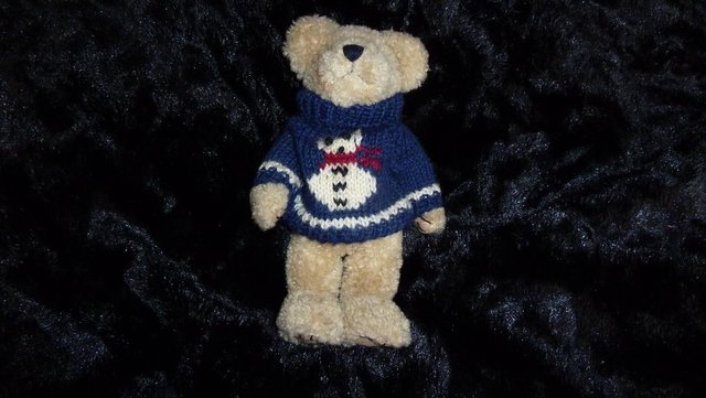 Image 2 of collectable JB BEAN vintage teddy bear in Christmas jumper