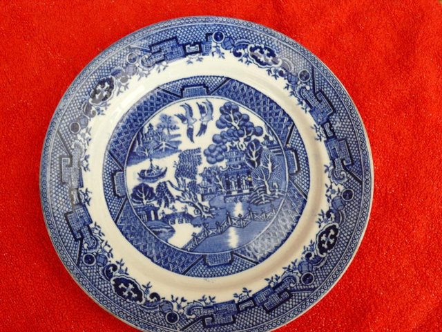 Image 3 of Willow pattern plate