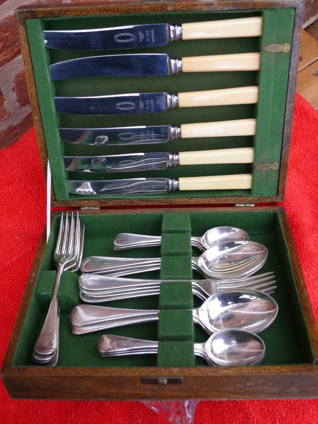 Image 2 of Boxed 6 pieces cutlery