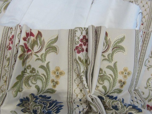 Image 3 of Single Long Thick Heavy Pretty Curtain