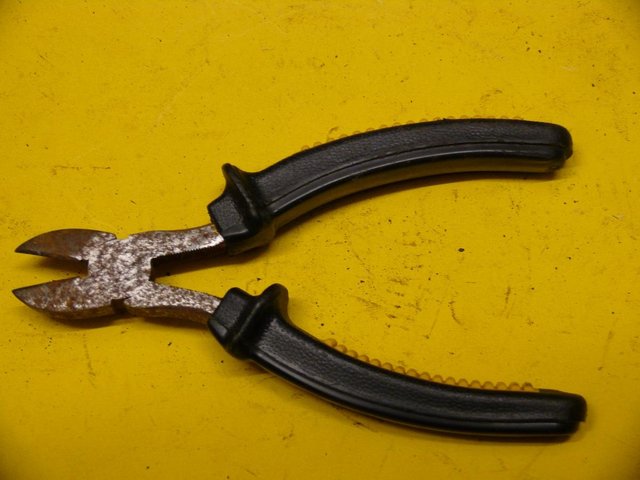 Image 2 of Vintage ++Pair of Side Cutters
