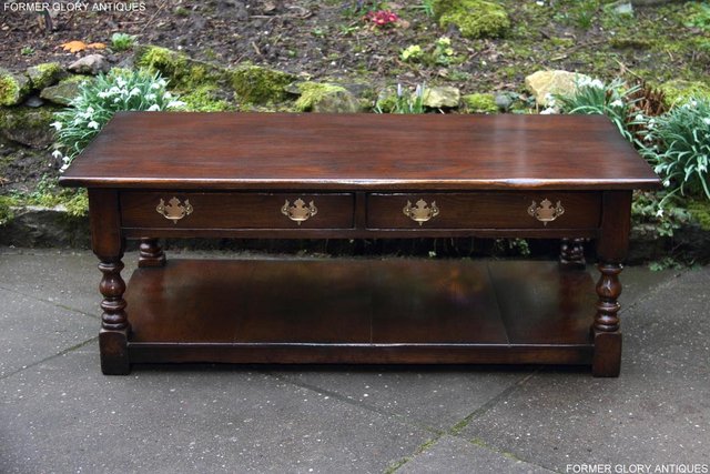 Image 17 of TITCHMARSH & GOODWIN STYLE OAK TWO DRAWER COFFEE TEA TABLE