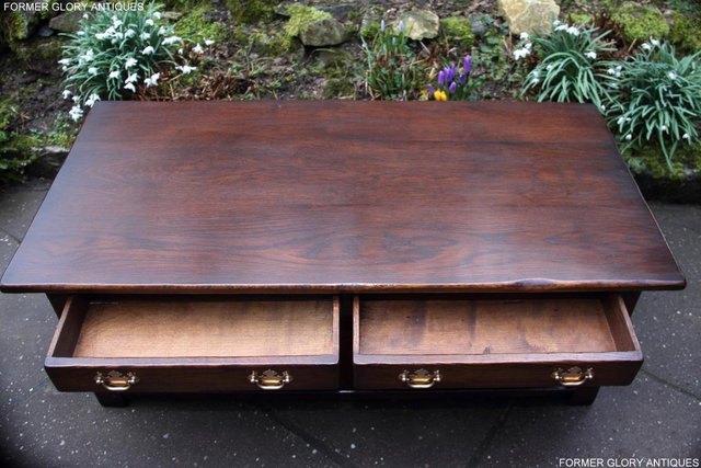Image 19 of TITCHMARSH & GOODWIN STYLE OAK TWO DRAWER COFFEE TEA TABLE