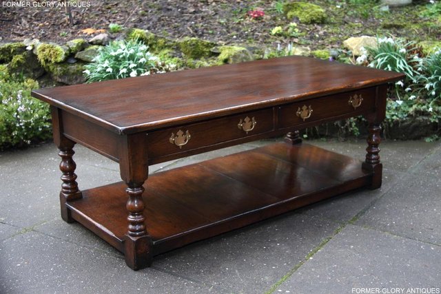 Image 26 of TITCHMARSH & GOODWIN STYLE OAK TWO DRAWER COFFEE TEA TABLE