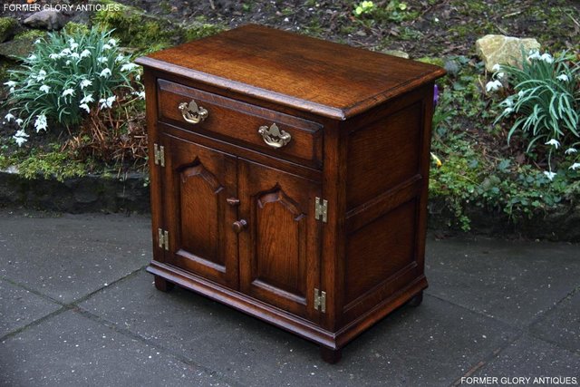 Image 35 of TITCHMARSH & GOODWIN OAK BEDSIDE CABINET TABLE STAND UNIT