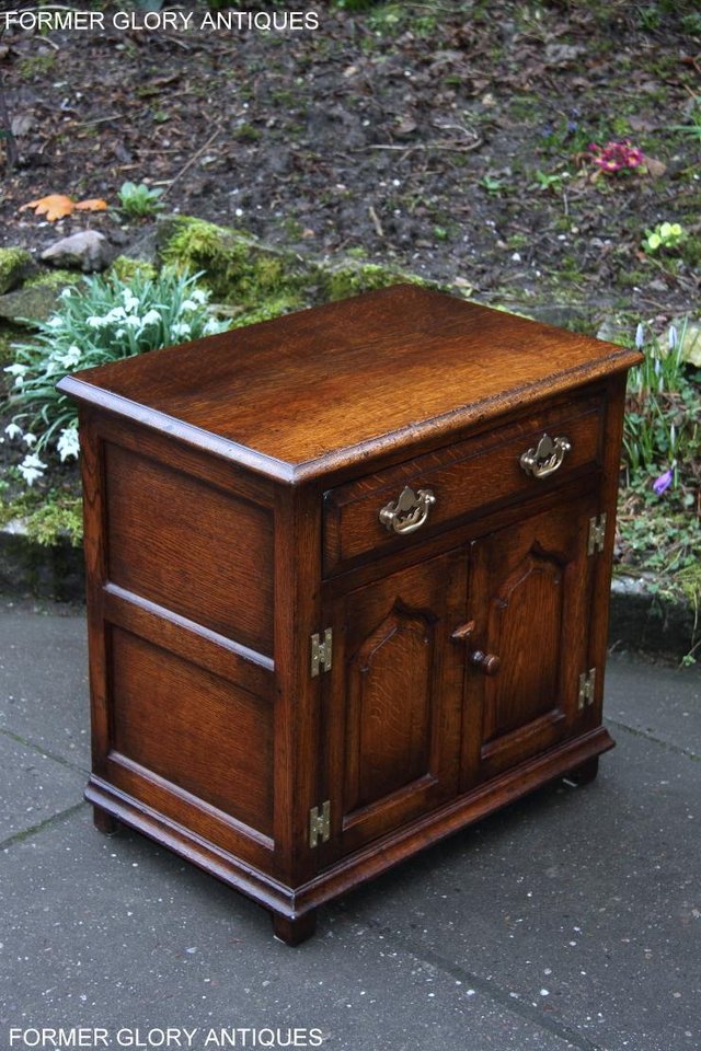 Image 36 of TITCHMARSH & GOODWIN OAK BEDSIDE CABINET TABLE STAND UNIT