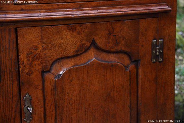 Image 76 of TITCHMARSH & GOODWIN STYLE DRESSER BASE SIDEBOARD HALL TABLE