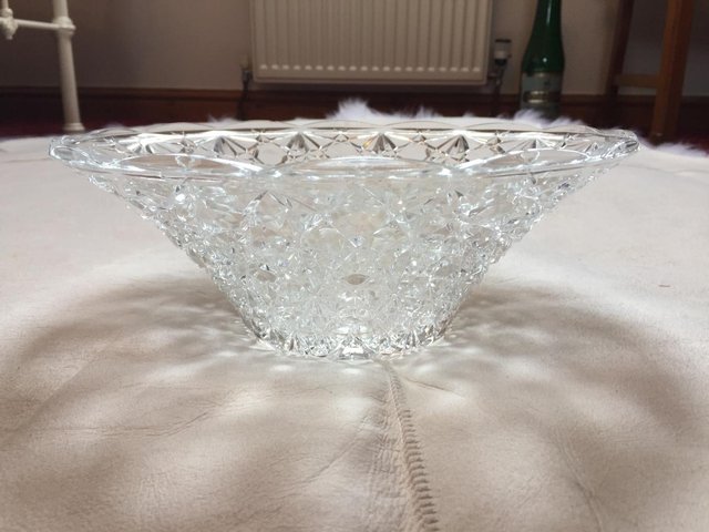 Preview of the first image of Glass bowl trifle dish/punch bowl large 26 cm diameter.