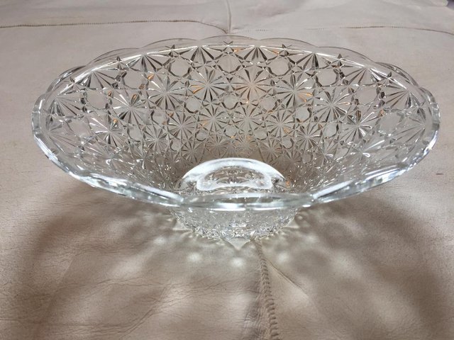 Image 3 of Glass bowl trifle dish/punch bowl large 26 cm diameter
