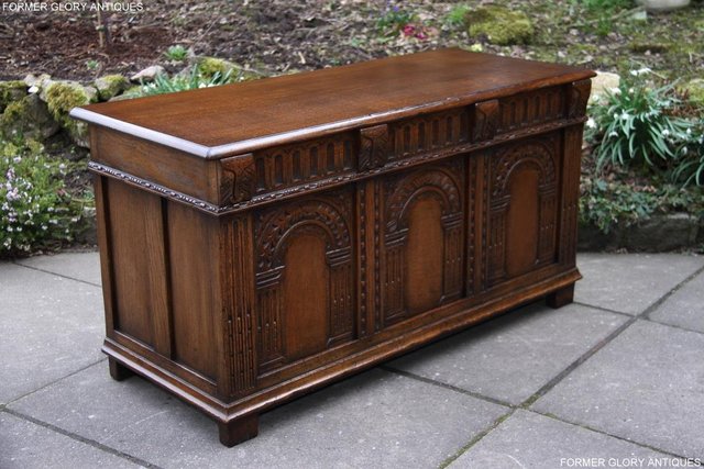 Image 2 of TITCHMARSH AND GOODWIN CARVED OAK BLANKET CHEST BOX COFFER