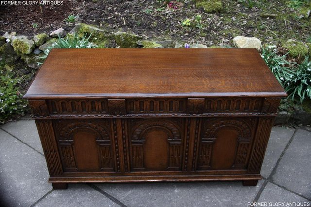 Image 26 of TITCHMARSH AND GOODWIN CARVED OAK BLANKET CHEST BOX COFFER
