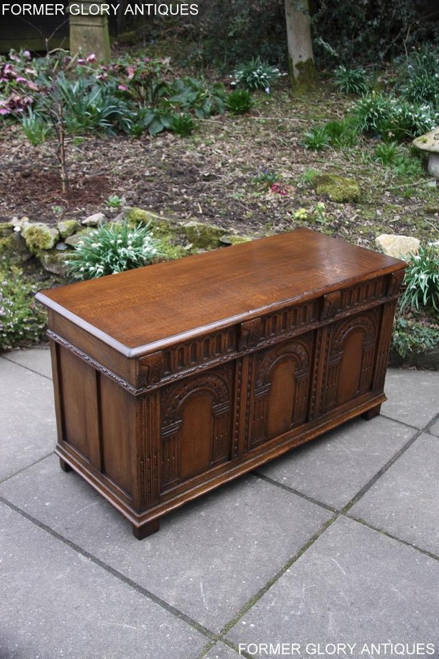Image 50 of TITCHMARSH AND GOODWIN CARVED OAK BLANKET CHEST BOX COFFER
