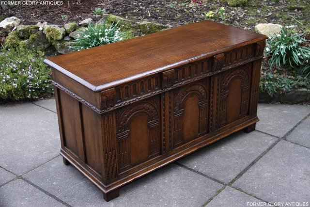 Image 61 of TITCHMARSH AND GOODWIN CARVED OAK BLANKET CHEST BOX COFFER