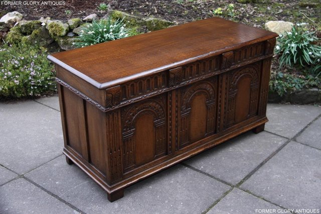 Image 71 of TITCHMARSH AND GOODWIN CARVED OAK BLANKET CHEST BOX COFFER