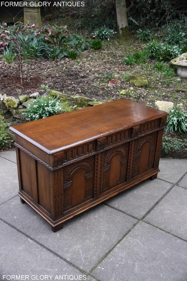 Image 89 of TITCHMARSH AND GOODWIN CARVED OAK BLANKET CHEST BOX COFFER