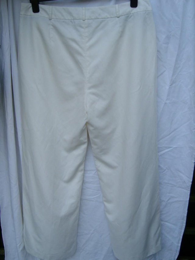 Image 2 of ALEXON White Linen Mix Trousers – Size 18 – NEW!