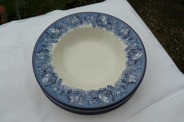 Image 3 of Wedgwood bowl, Highgrove pattern