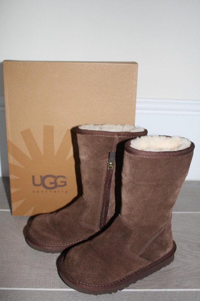 Preview of the first image of Girls Ugg Boots.