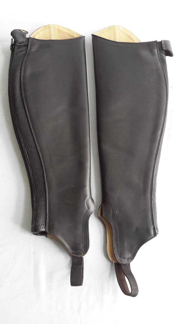 Image 3 of As new Treadstep Pro Gaiter black leather 1/2 chaps