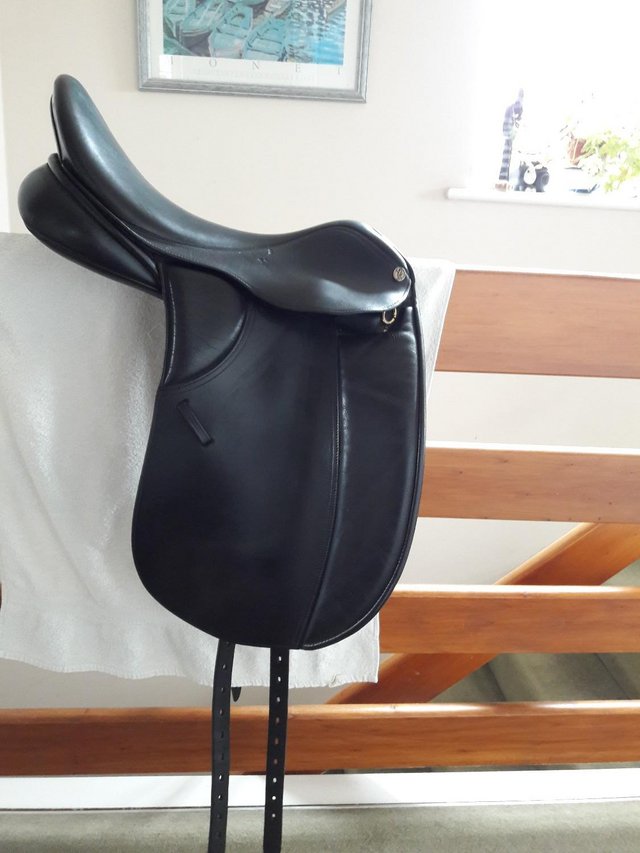 Image 2 of 17.5'' GFS dressage Saddle