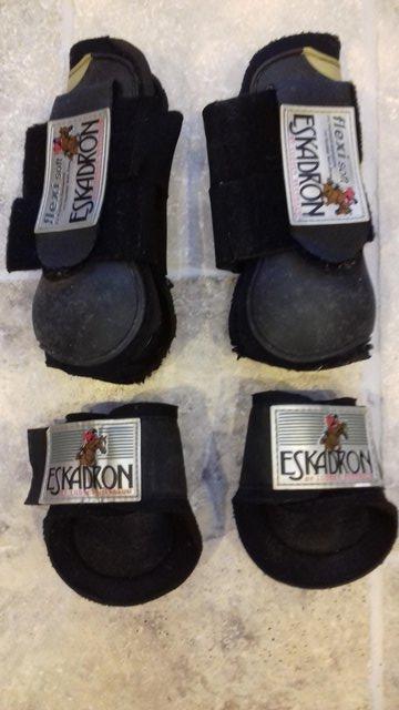Preview of the first image of PONY ESKADRON TENDON AND FETLOCK BOOTS.