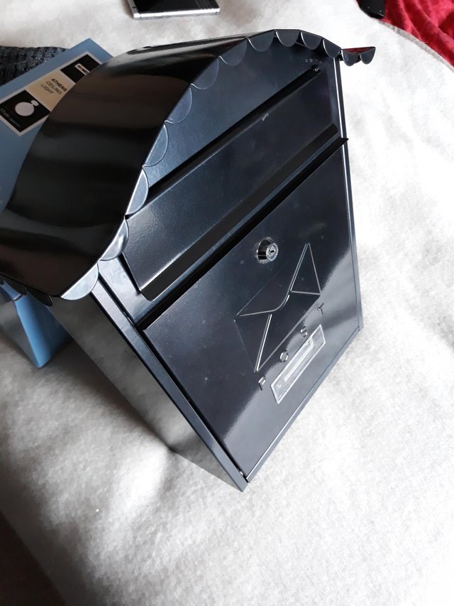 Image 2 of Mountable black lockable letterbox