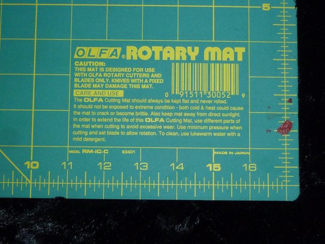 Image 3 of Cutting mat & cross stitch plastic sheet