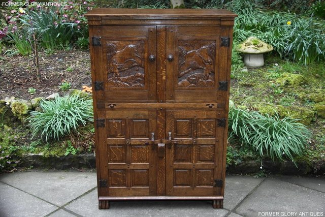 Preview of the first image of NIGEL RUPERT GRIFFITHS OAK DRINKS WINE CABINET CUPBOARD UNIT.