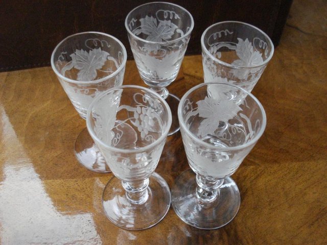 Preview of the first image of 5 x GLASSES ANTIQUE CUT GLASS SET STUART CRYSTAL STOURBRIDGE.
