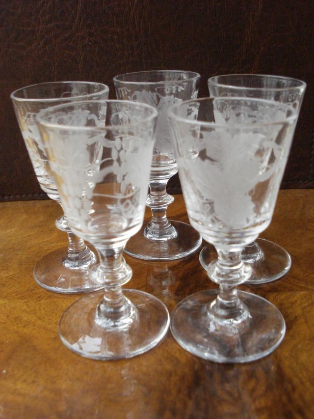 Image 3 of 5 x GLASSES ANTIQUE CUT GLASS SET STUART CRYSTAL STOURBRIDGE