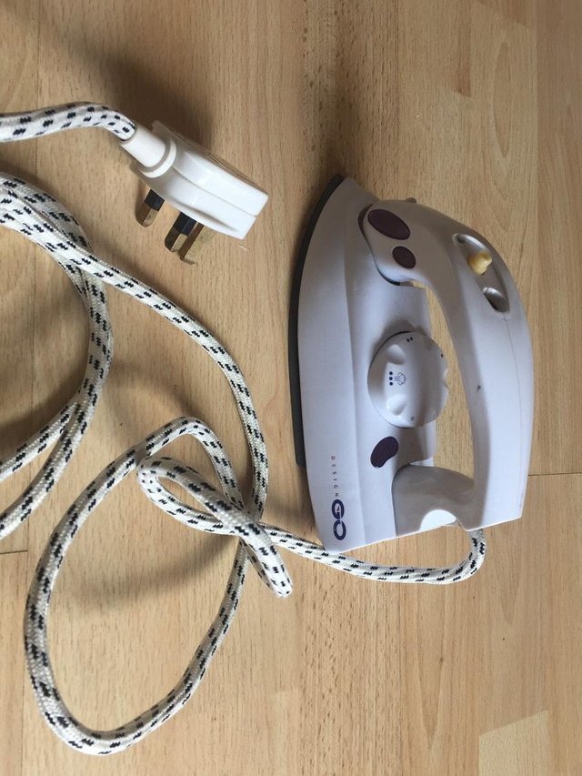 Preview of the first image of Travel iron.