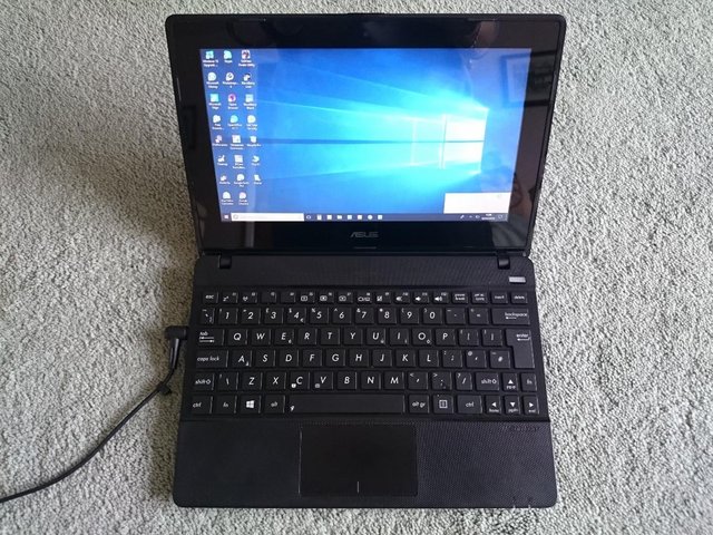 Preview of the first image of Asus X102B Touchscreen Notebook PC.