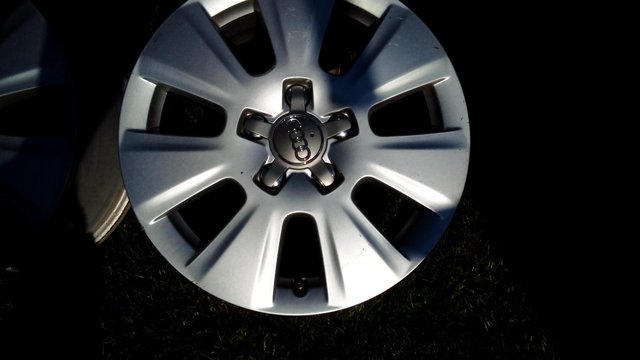 Image 3 of 4 alloy wheels for older Audi models.