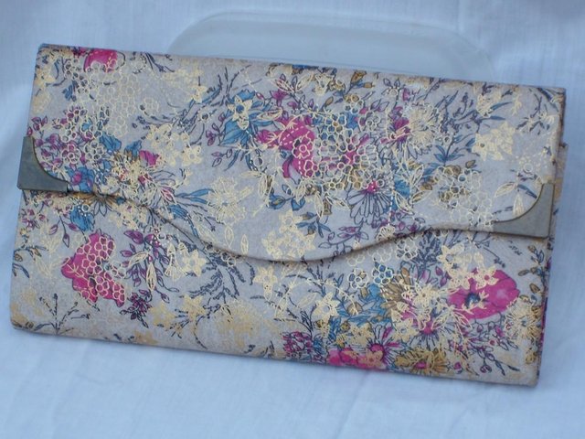 Preview of the first image of ACCESSORIZE Vintage Look Floral Print Clutch Bag NEW.