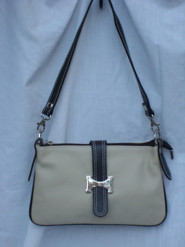Image 3 of VERA PELLE HEBELLA Leather Shoulder Bag NEW