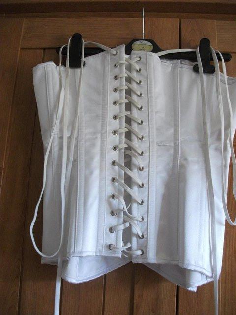 Preview of the first image of BRIDAL CORSET.