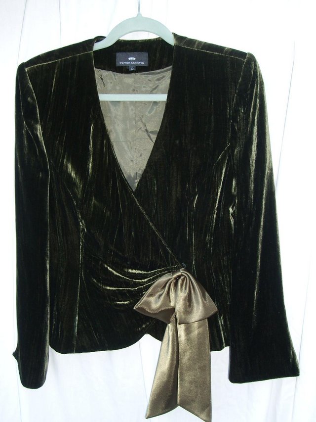 Preview of the first image of PETER MARTIN Velvet Jacket Top Size 12 NEW.