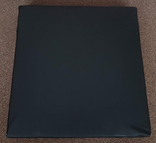 Preview of the first image of Qbitus Dynamic Sun Mate Wheelchair Cushion.