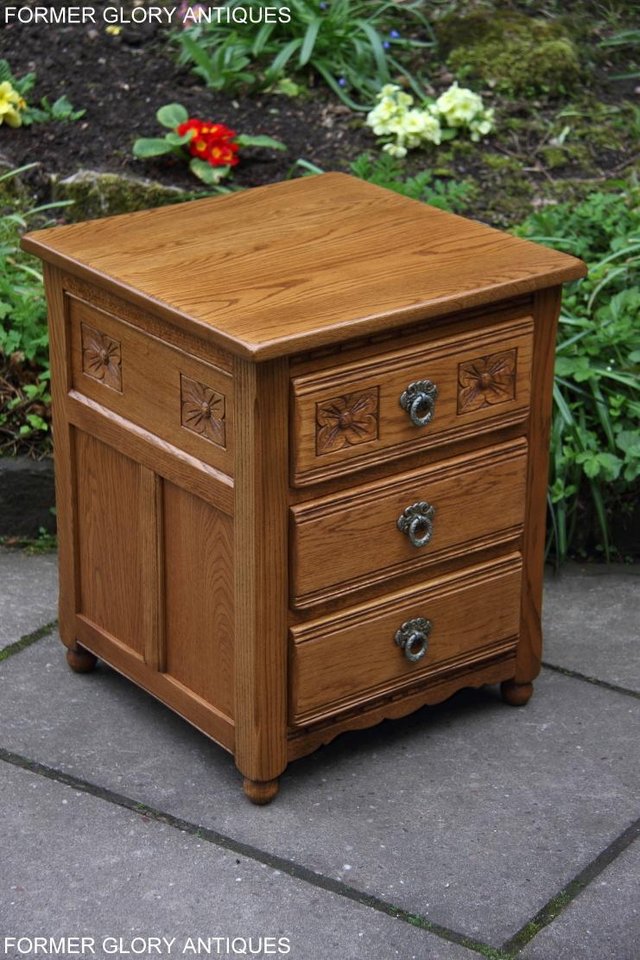Image 11 of PAIR OF OLD CHARM OAK BEDSIDE LAMP TABLES CHEST OF DRAWERS