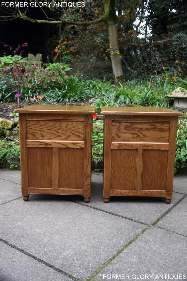 Image 16 of PAIR OF OLD CHARM OAK BEDSIDE LAMP TABLES CHEST OF DRAWERS