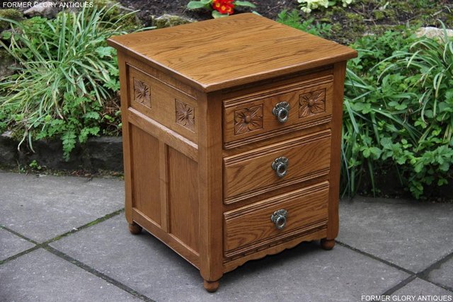 Image 17 of PAIR OF OLD CHARM OAK BEDSIDE LAMP TABLES CHEST OF DRAWERS