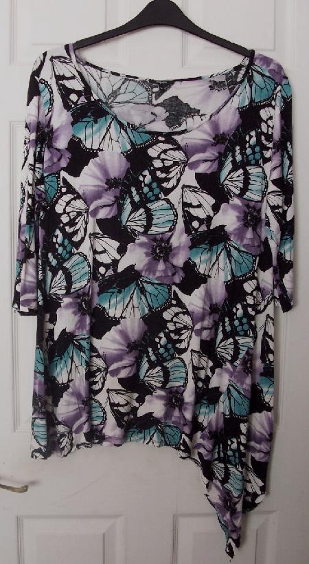 Preview of the first image of Ladies Butterfly Print Top By Papaya - Sz 22   B4.
