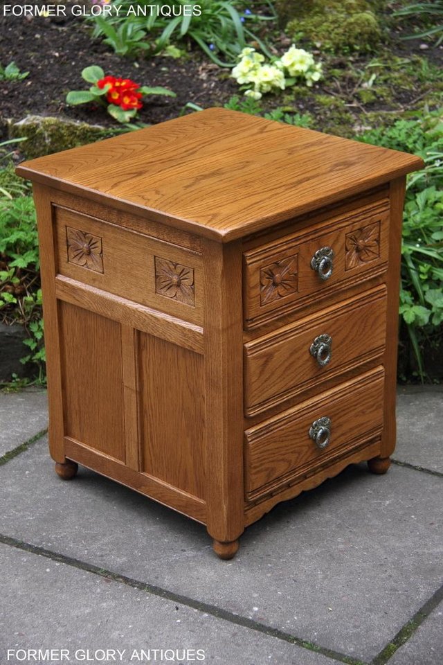 Image 39 of PAIR OF OLD CHARM OAK BEDSIDE LAMP TABLES CHEST OF DRAWERS