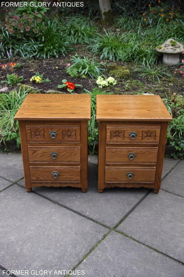 Image 44 of PAIR OF OLD CHARM OAK BEDSIDE LAMP TABLES CHEST OF DRAWERS